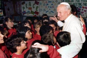 St John Paul II, pictured during his visit to Australia in 1986, has been remembered in a new book by Polish journalist Wlodzimierz Redzioch. Photo: CNS/Arturo Mari.