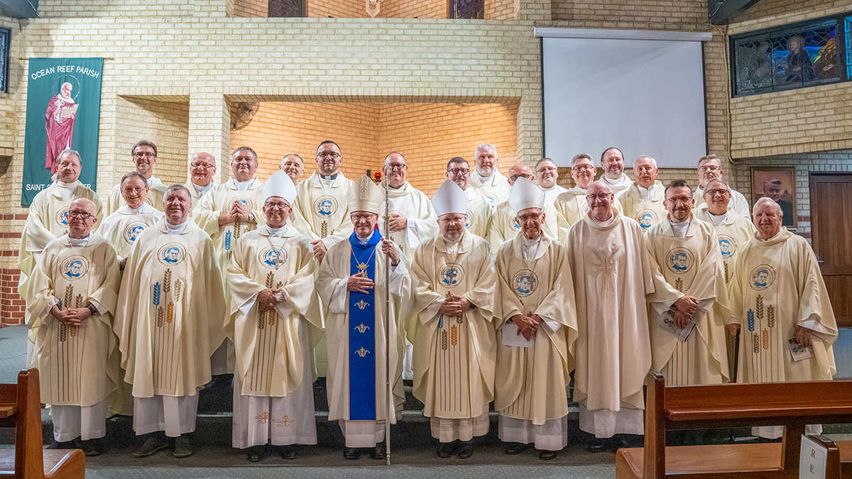 Salvatorian priests of Western Australia with visiting confreres from Poland, Fr Mikołaj Markiewicz, Deputy Provincial of the Polish Province, and Fr Tomasz Górny SDS, Provincial Treasurer, alongside Perth Archbishop Timothy Costelloe SDB, Bishop Karol Kulczycki SDS, Bishop George Kolodziej SDS and Bishop Emeritus Justin Bianchini. Photo: Michelle Tan / Archdiocese of Perth.